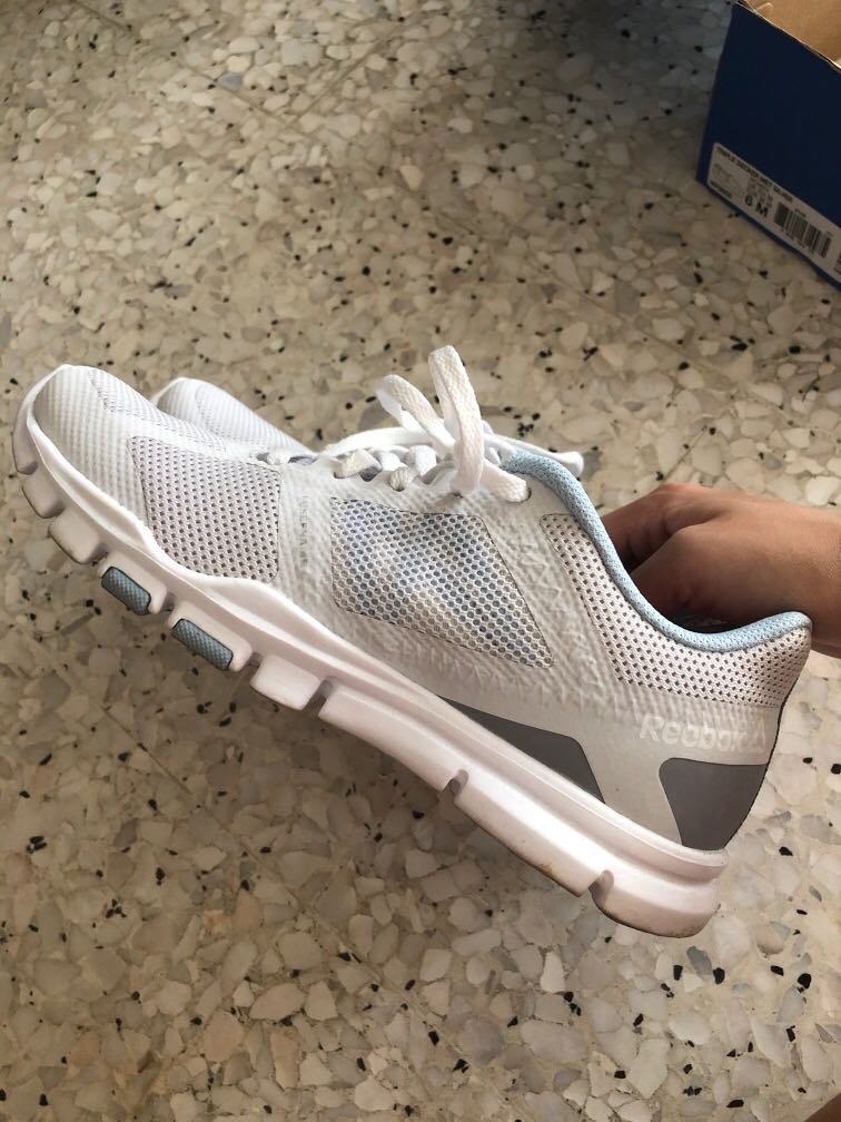 reebok memory tech walking shoes