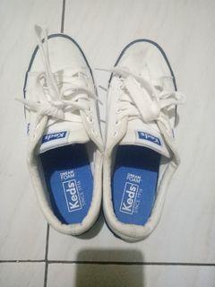 Sepatu keds
