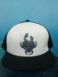 TOPI TRUCKER DEADSQUAD OFFICIAL METALGEAR MERCH KONDISI BARU