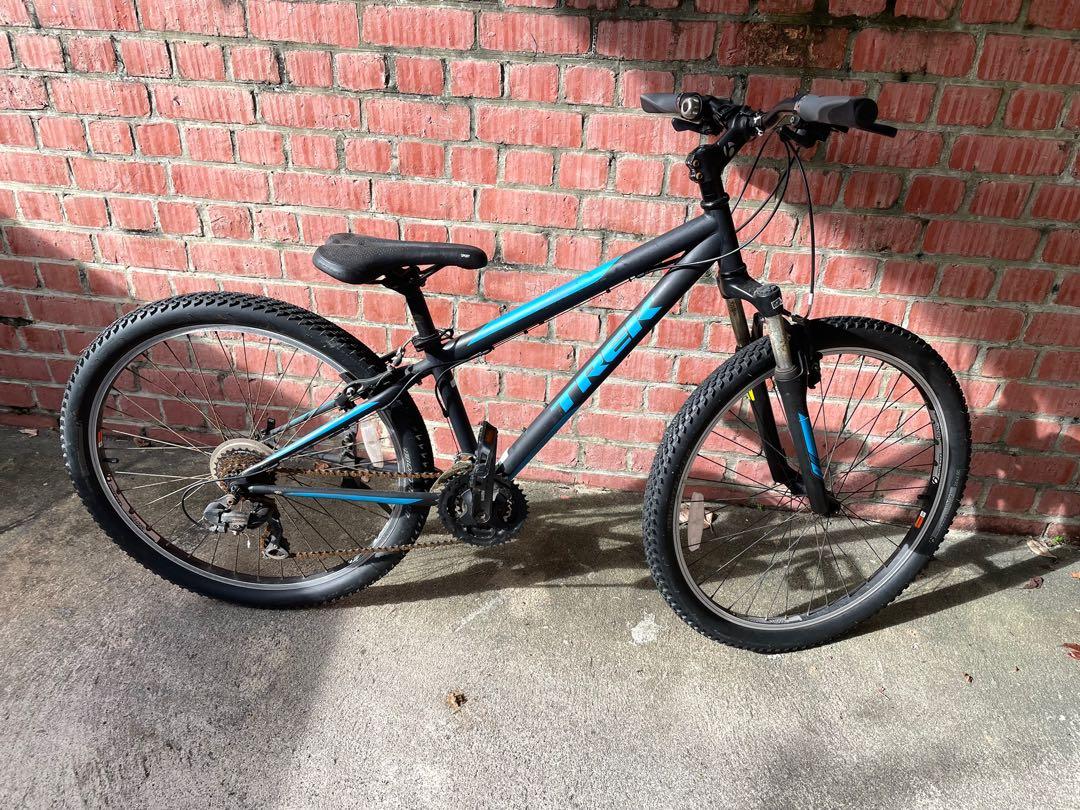 2017 sales trek 820