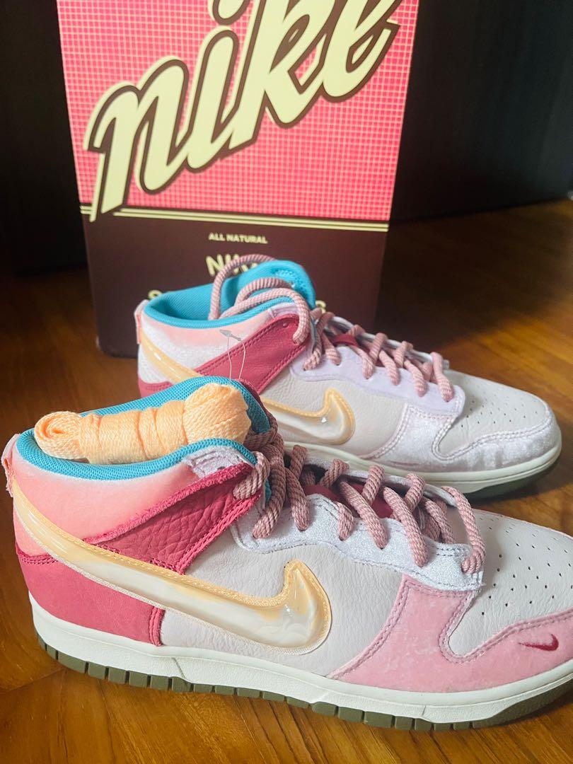 US 8 Strawberry Milk Social status x Nike Dunk Mid, Men's Fashion