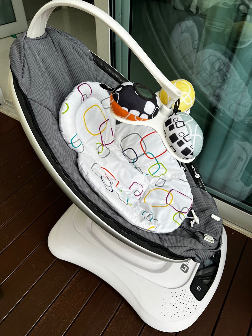 4 Moms Mamaroo, Babies & Kids, Infant Playtime on Carousell