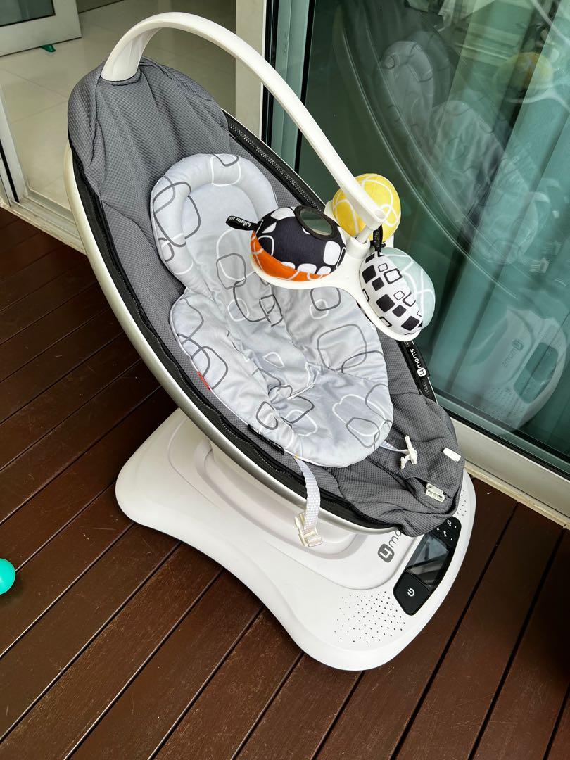 4 Moms Mamaroo, Babies & Kids, Infant Playtime on Carousell