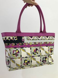 (Category: ) located in . Submitted by happyshopper777 (Listing ID 1125372156, Image 1). Description: .
