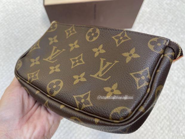 RARE ‼️ Louis Vuitton Bucket Pochette Accessoires Monogram, Luxury, Bags &  Wallets on Carousell