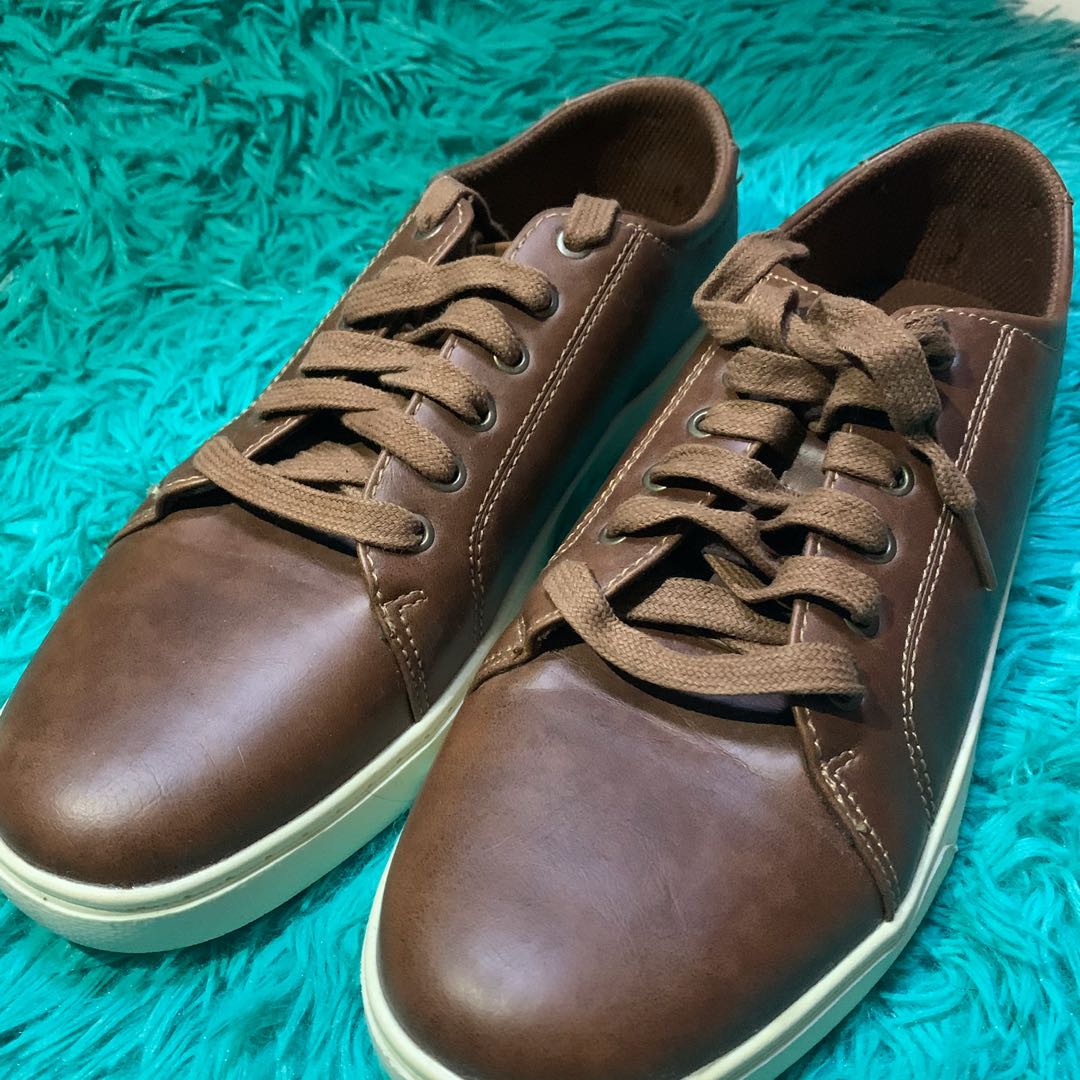 Authentic American Eagle brown shoes with memory foam Men s
