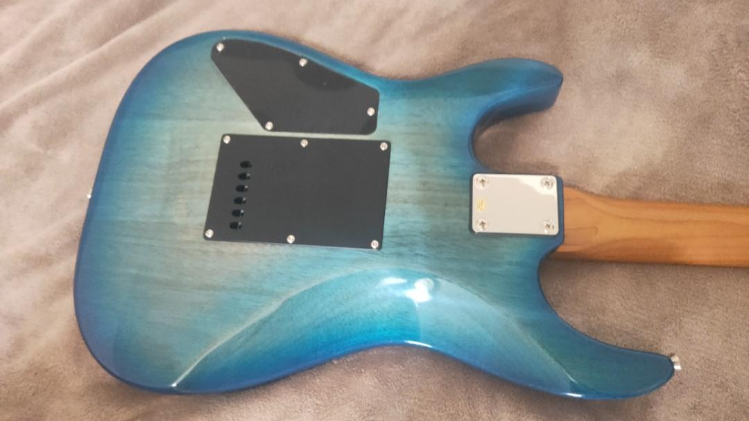 Bacchus IMPERIAL24-BP-RSM/M BL-B 烘烤楓木琴