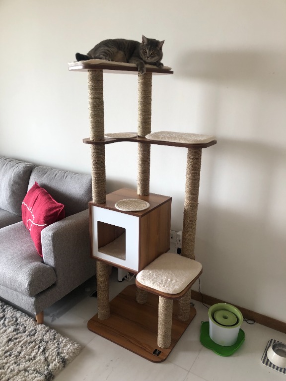 Cat Tree and Scratch Post Lookout Vesper VHigh Base XL Walnut, Pet