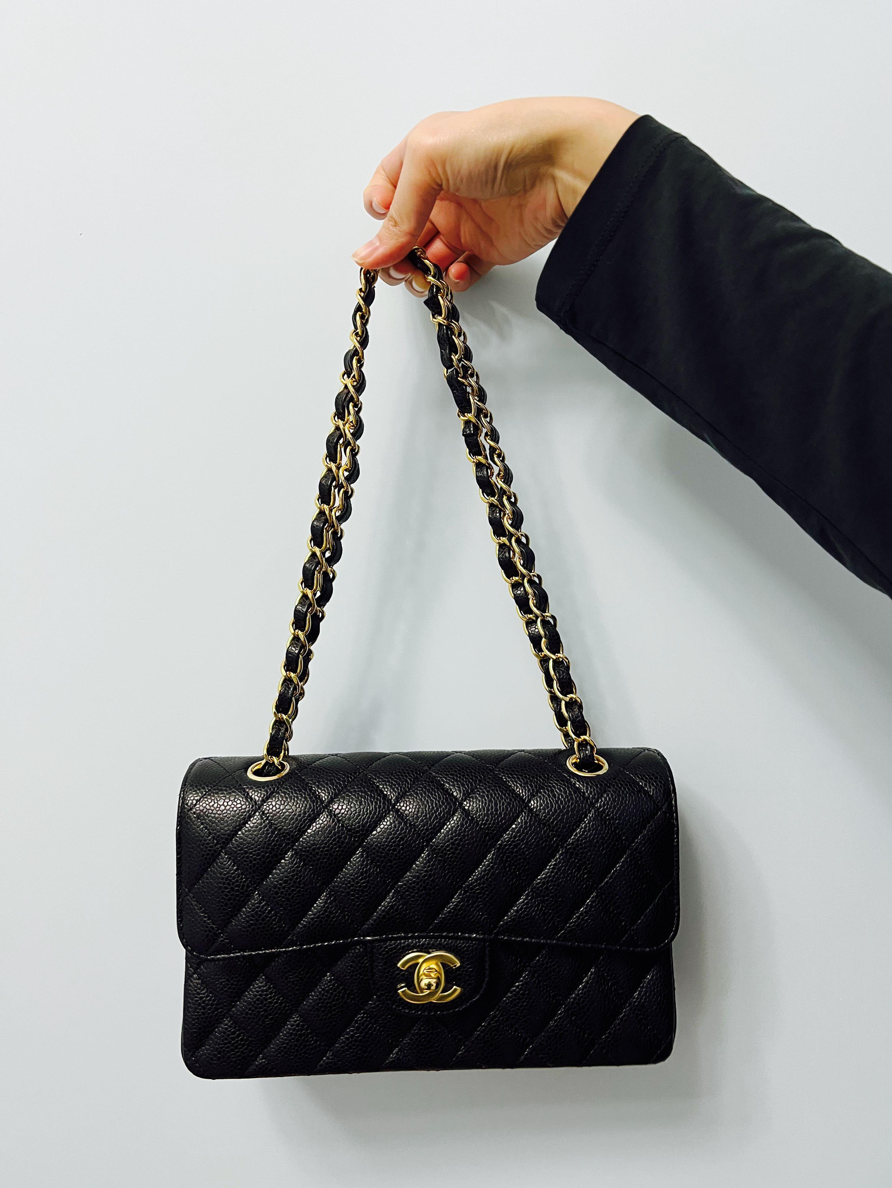 Chanel classic flap 23cm caviar calfskin黑金, 名牌, 手袋及銀包