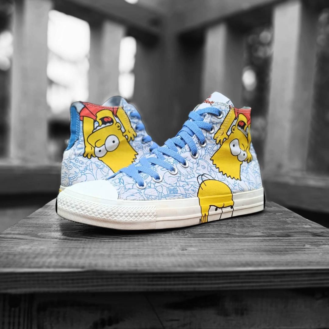 Converse the simpson, Fesyen Pria, Sepatu , Sneakers di Carousell
