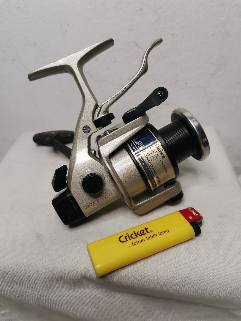 Daiwa Whisker Tournament SS 750 Spinning Reel w/Some Scratches and Stains