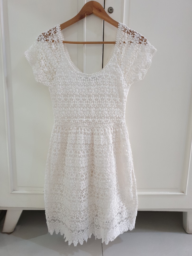 Dress putih zara clearance
