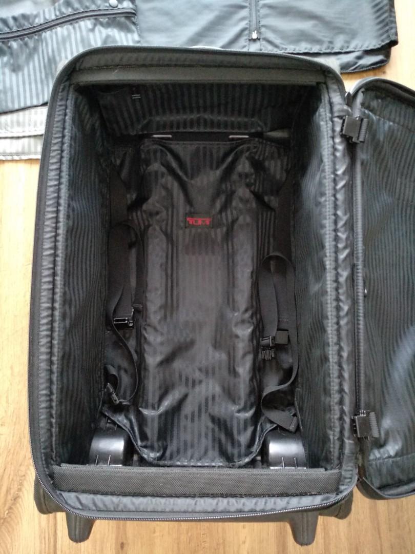 tumi 22 inch