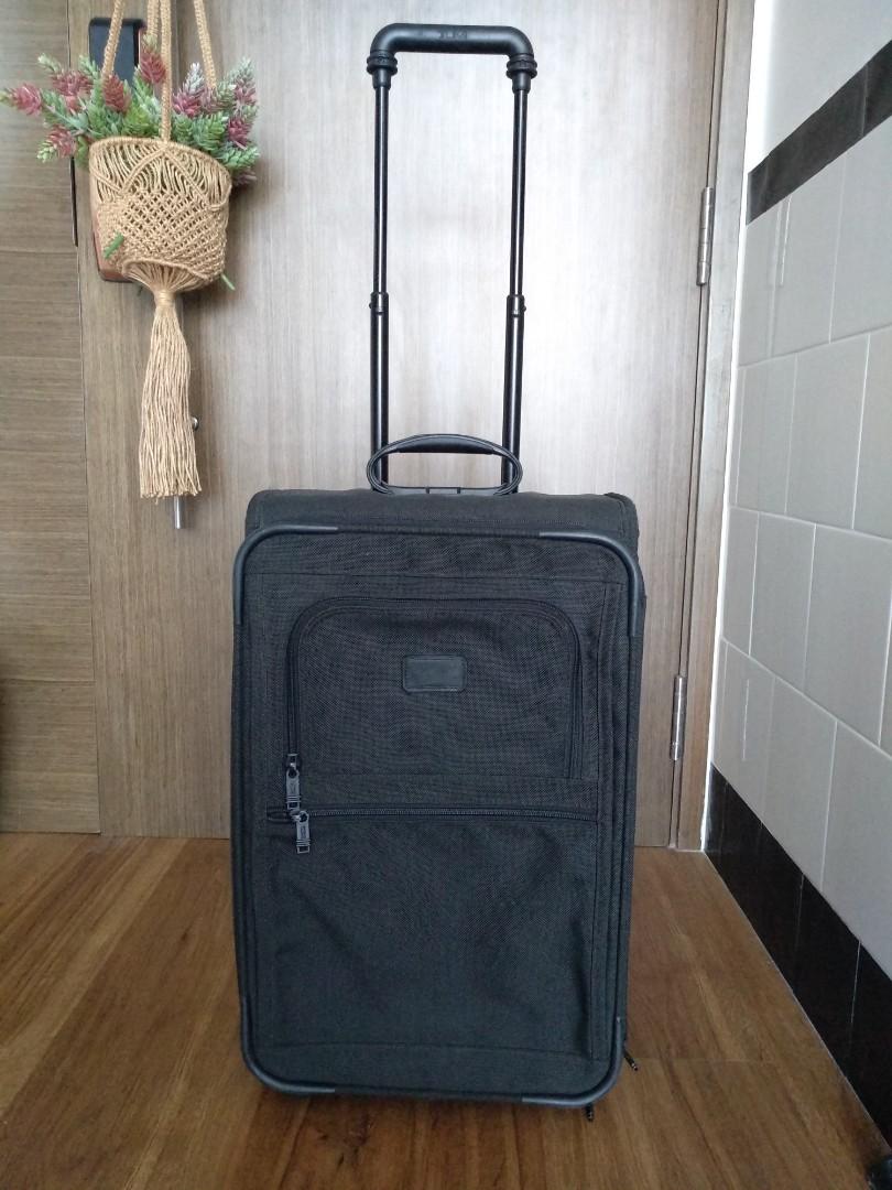 tumi 22 inch