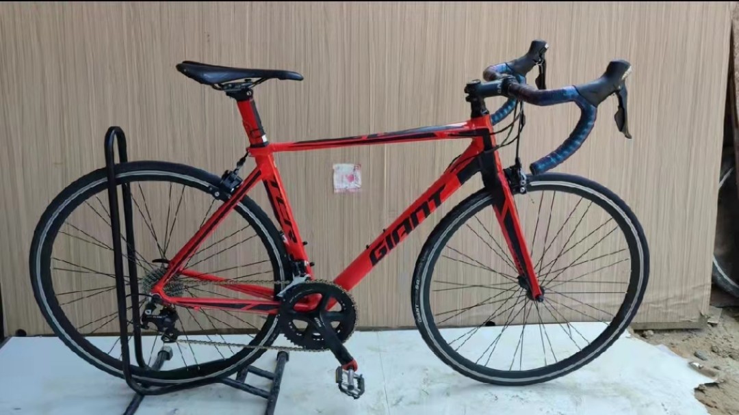 Giant tcr 6700 top