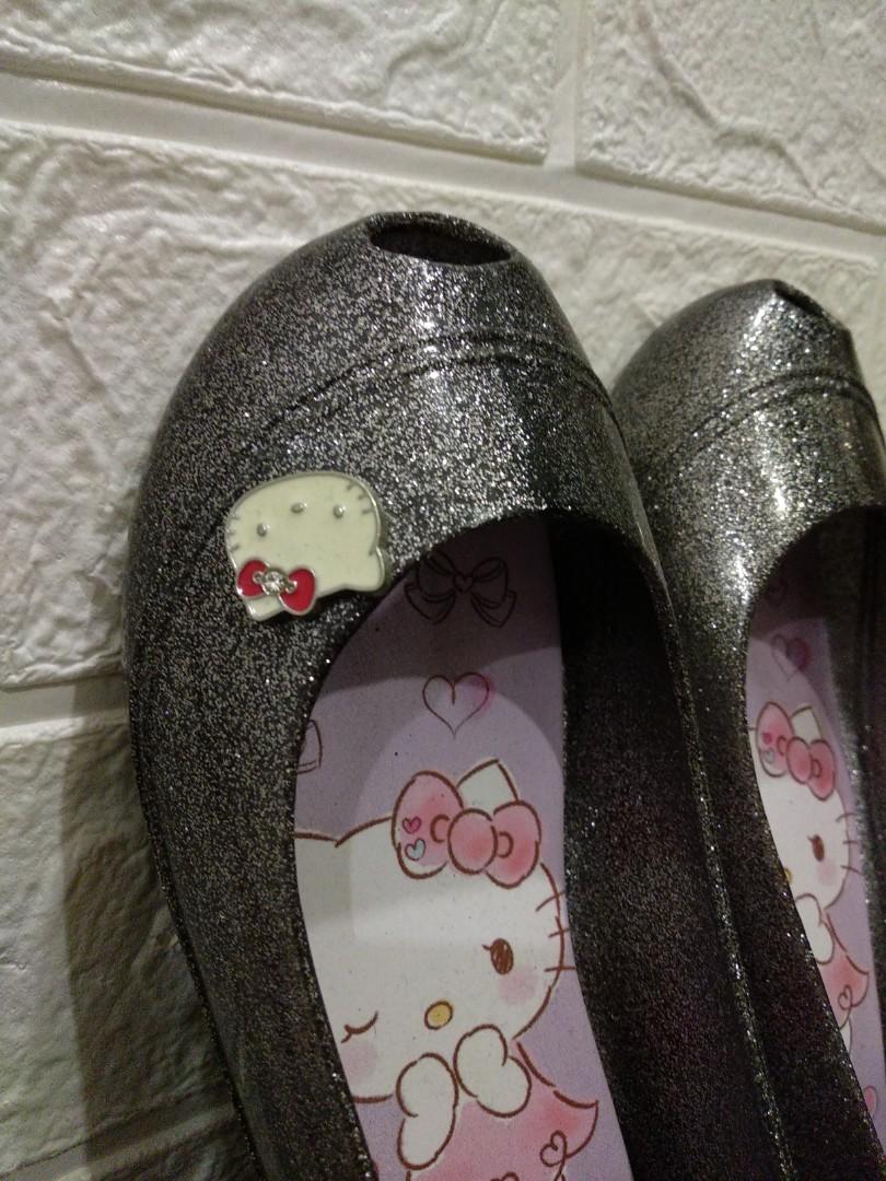 Hello kitty jelly shoes, Babies & Kids, Others on Carousell