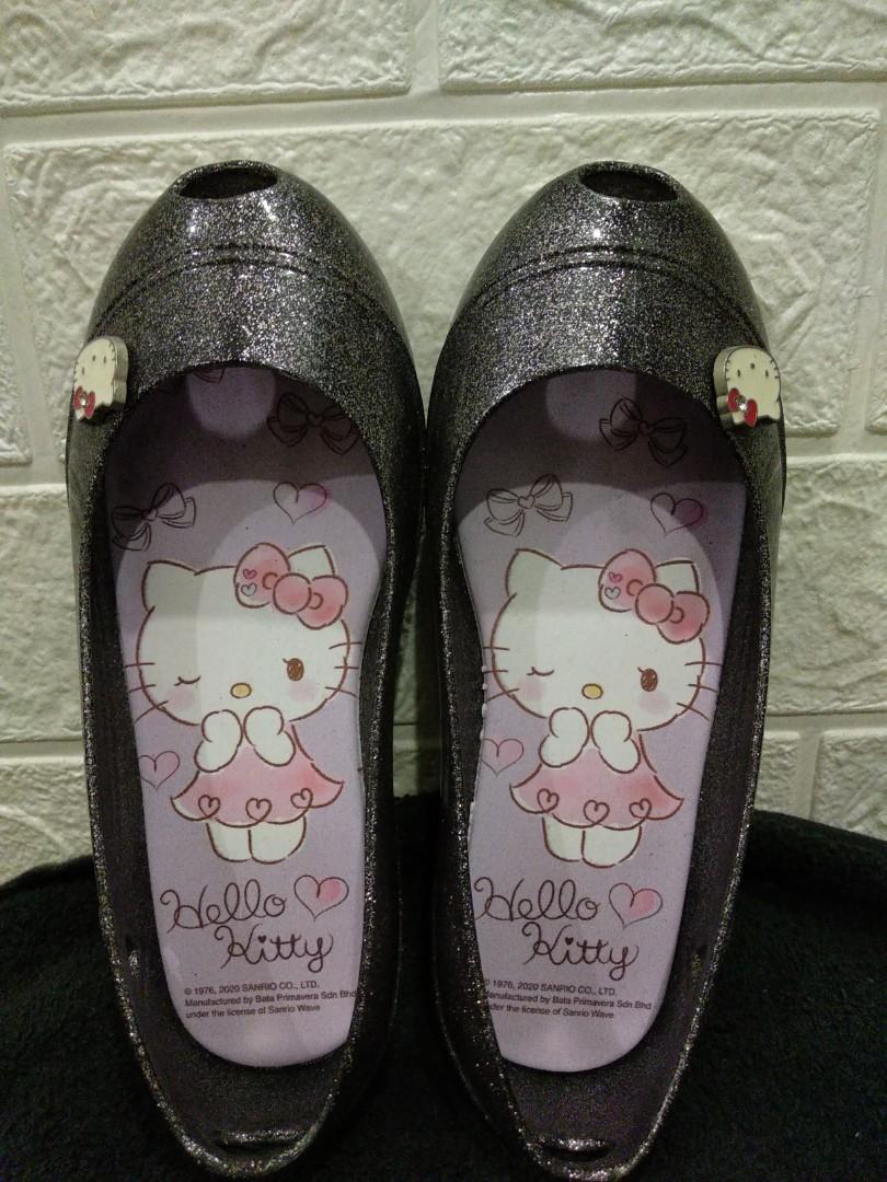 Hello kitty jelly shoes, Babies & Kids, Others on Carousell