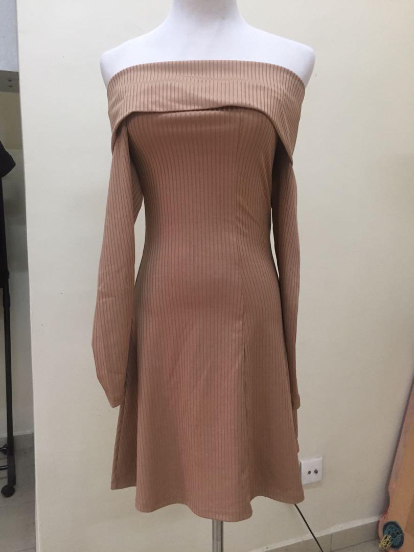H&M Off Shoulder Dress, Women's Fashion, Dresses & Sets, Jumpsuits on Carousell H&M Off Shoulder Dress, Women's Fashion, Dresses & Sets, Jumpsuits on Carousell