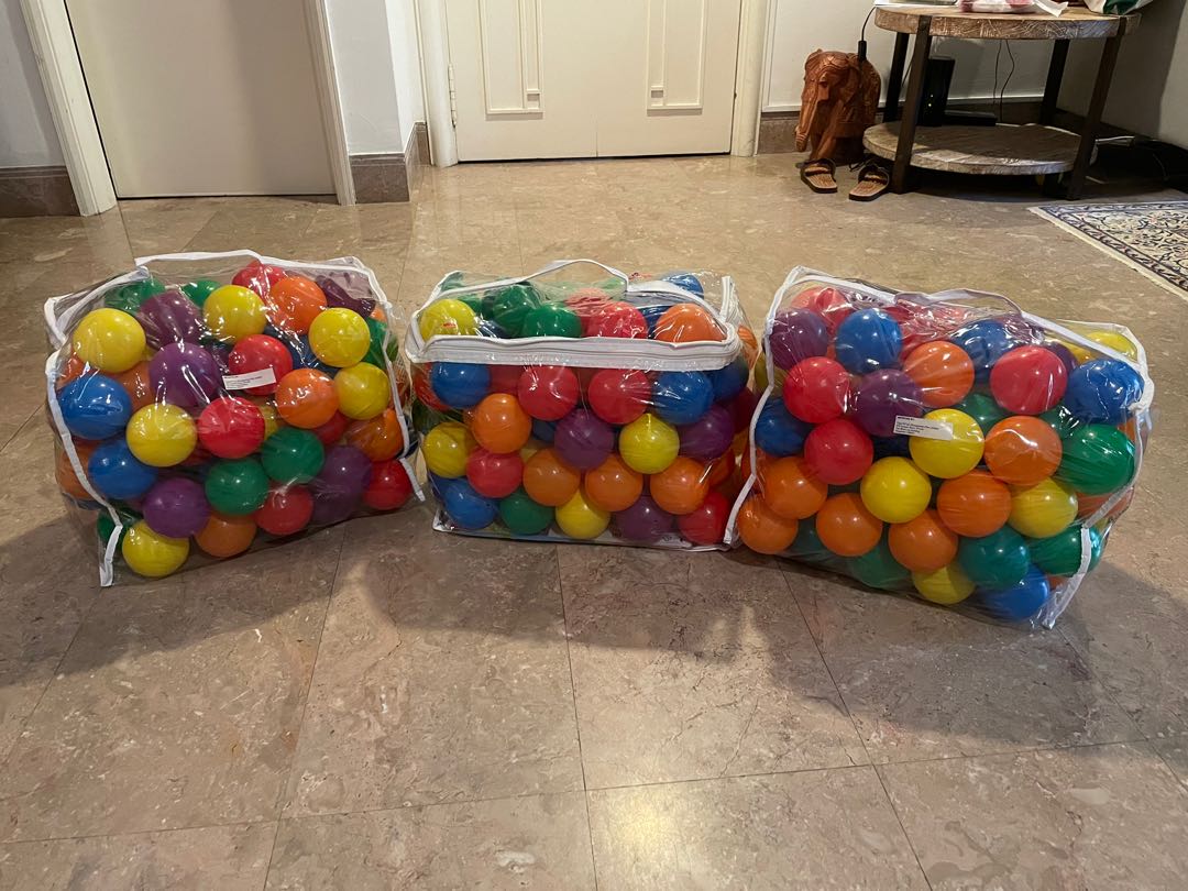 Intex balls for ballpit, Babies & Kids, Infant Playtime on Carousell