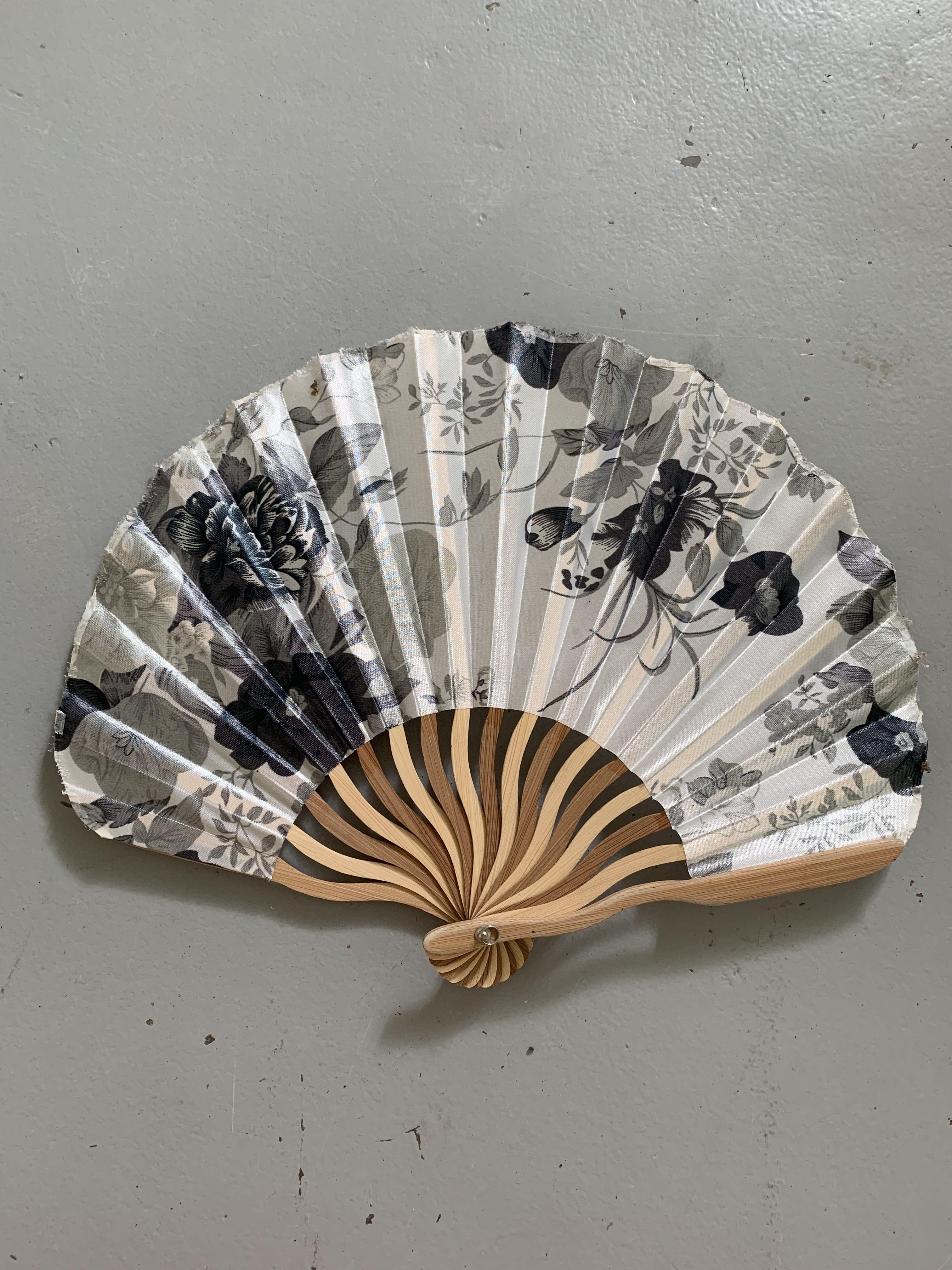 Japanese Fan Hobbies Toys Memorabilia Collectibles Fan   Japanese Fan 1636804848 969faca3 Progressive 