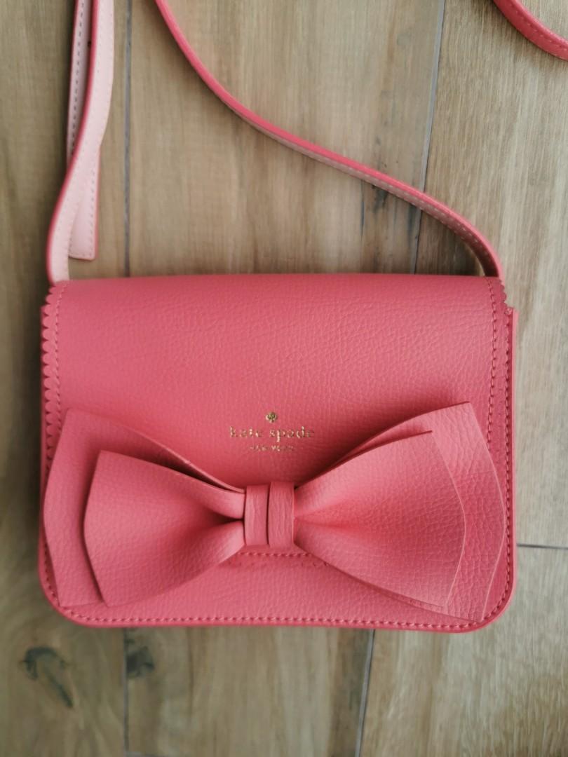 Vanderbilt Place Hanni Bow Pink Crossbody Bag