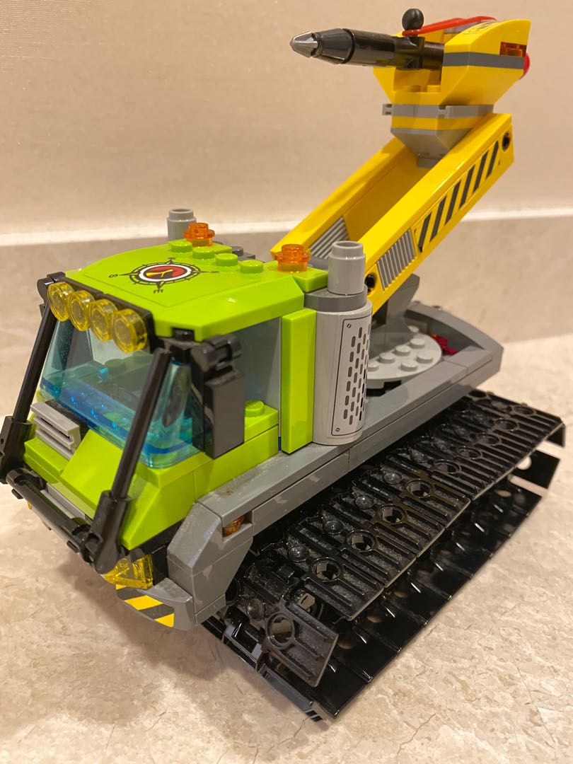 Lego city 2024 volcano crawler