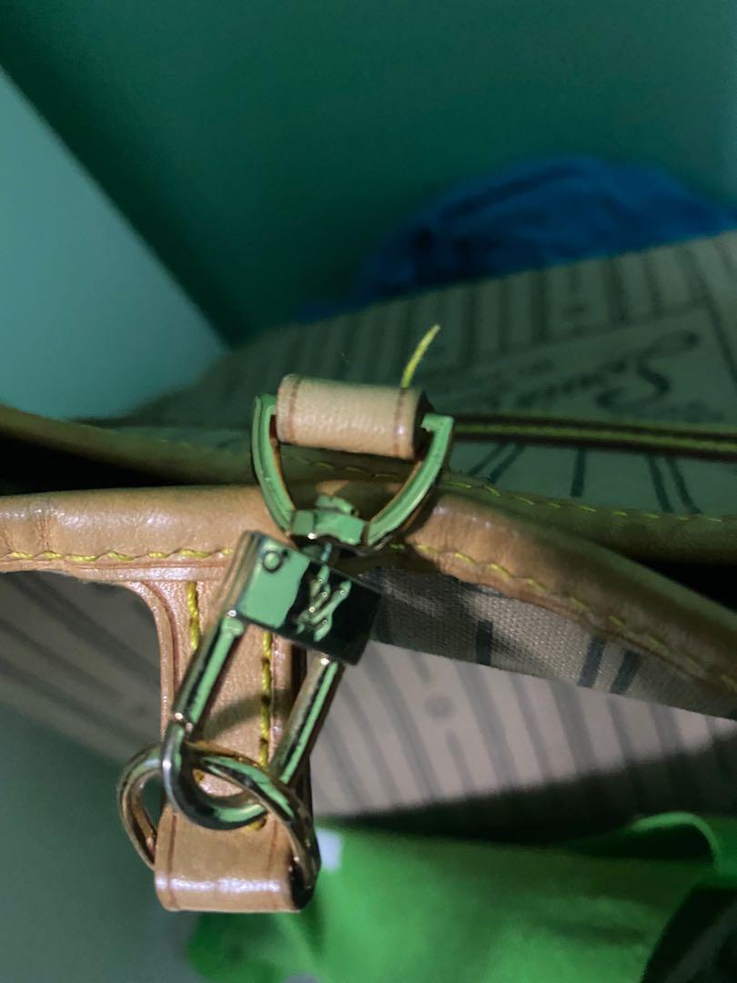 LV neverfull GM reversible (Category: Luxury Bags & Wallets) located in Bulacan. Submitted by jadeemayo (Listing ID 1125502689, Image 3). Description: As seen on picture RFS. Seldom used Reversible Code indicated Makinis pa.