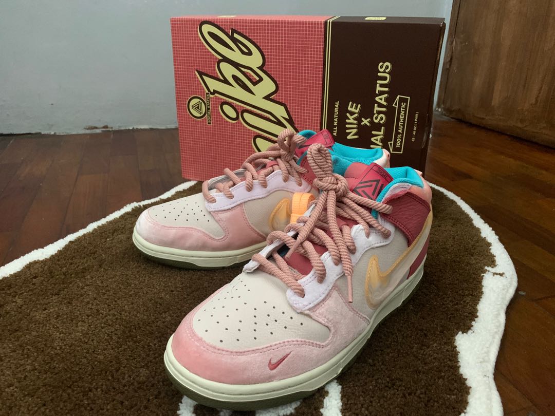 social status dunks free lunch