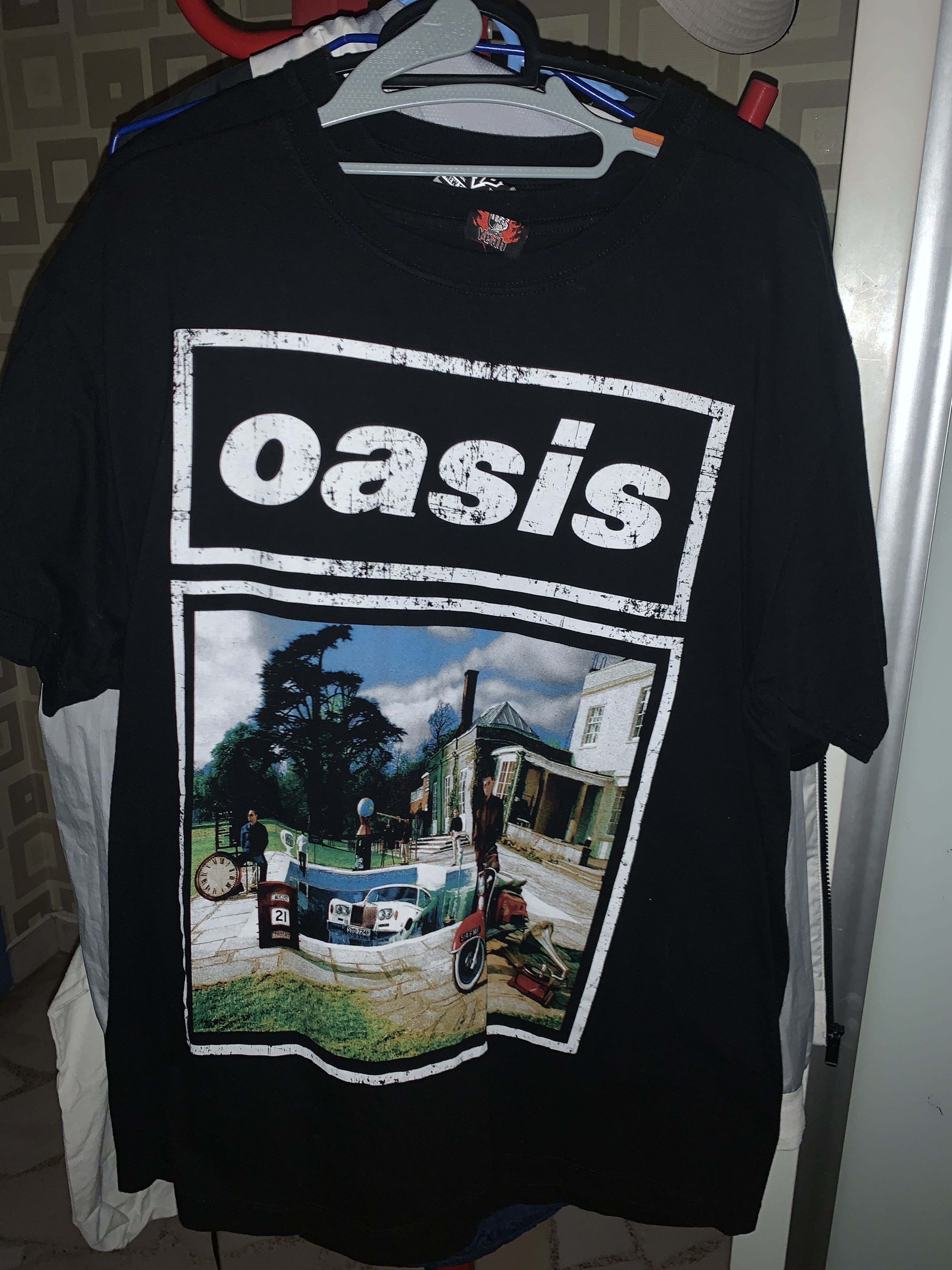 Oasis band tee, Men's Fashion, Tops & Sets, Tshirts & Polo Shirts on Carousell