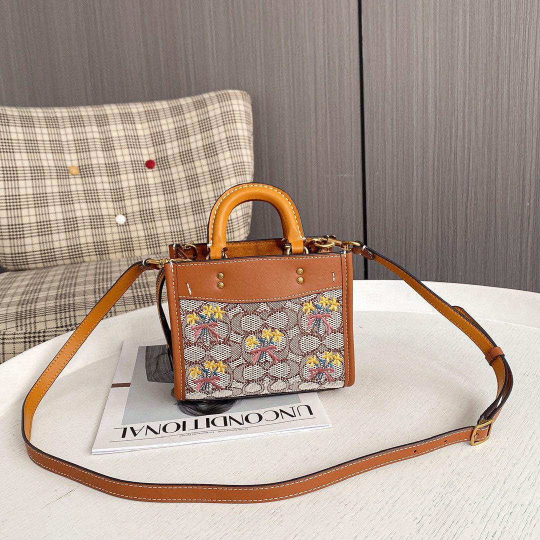 Coach rogue 17 top