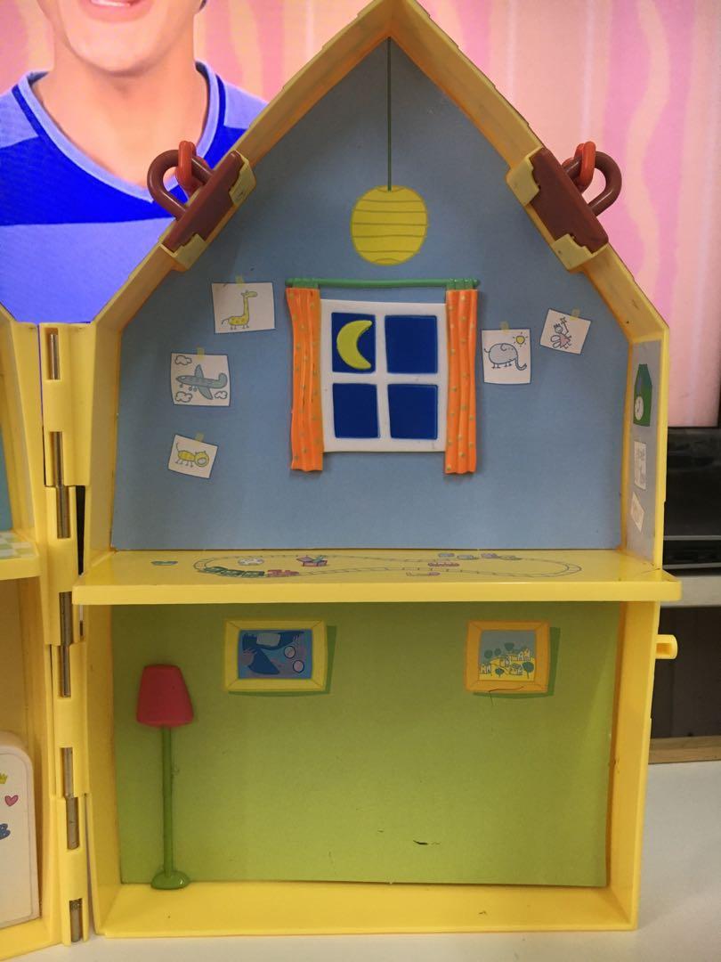 Peppa Pig House & Car, Hobbies & Toys, Toys & Games on Carousell