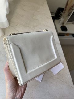 （分類：）位於 。 由 amberwilde 提交（商品編號 1125335326，圖片 1）。簡介： 。