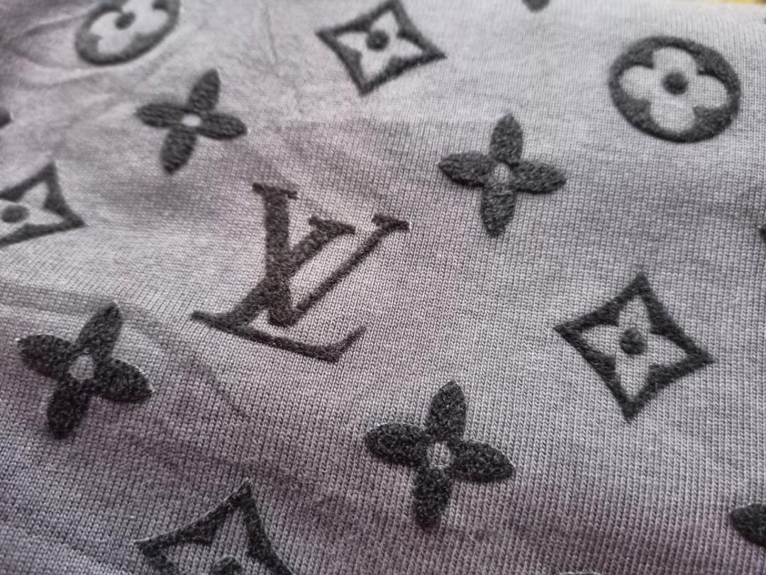 rare, authentic LOUIS VUITTON Italian-made velvet-embossed t-shirt