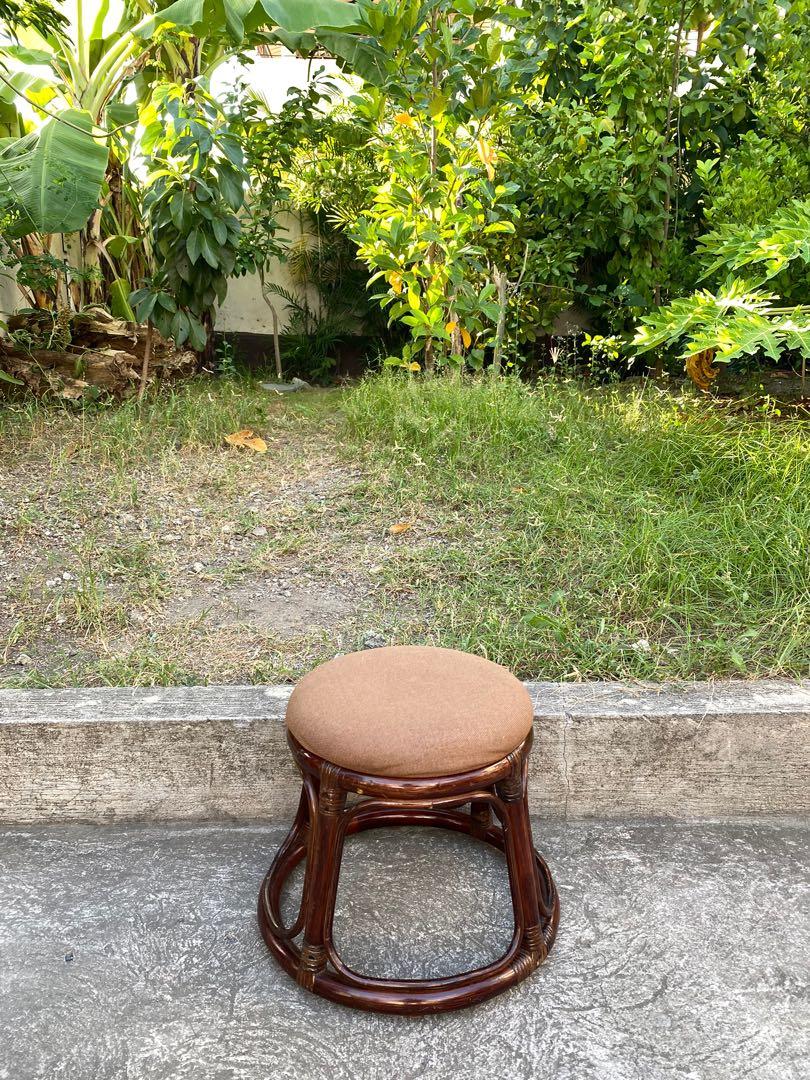 Rattan stool 2025 cushion
