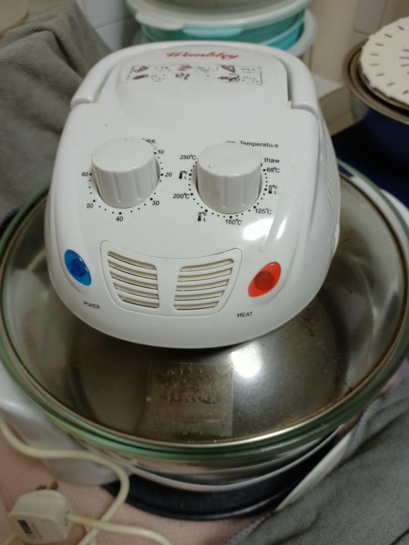 Roaster (Category: Ovens & Toasters) located in Singapore. Submitted by littlelulu21 (Listing ID 1125480940, Image 3). Description: roaster is good working condition. markings disappear because over zealous in cleaning it. but i have the instruction booklet which will provide the cooking time. im selling because im buying a bigger oven.