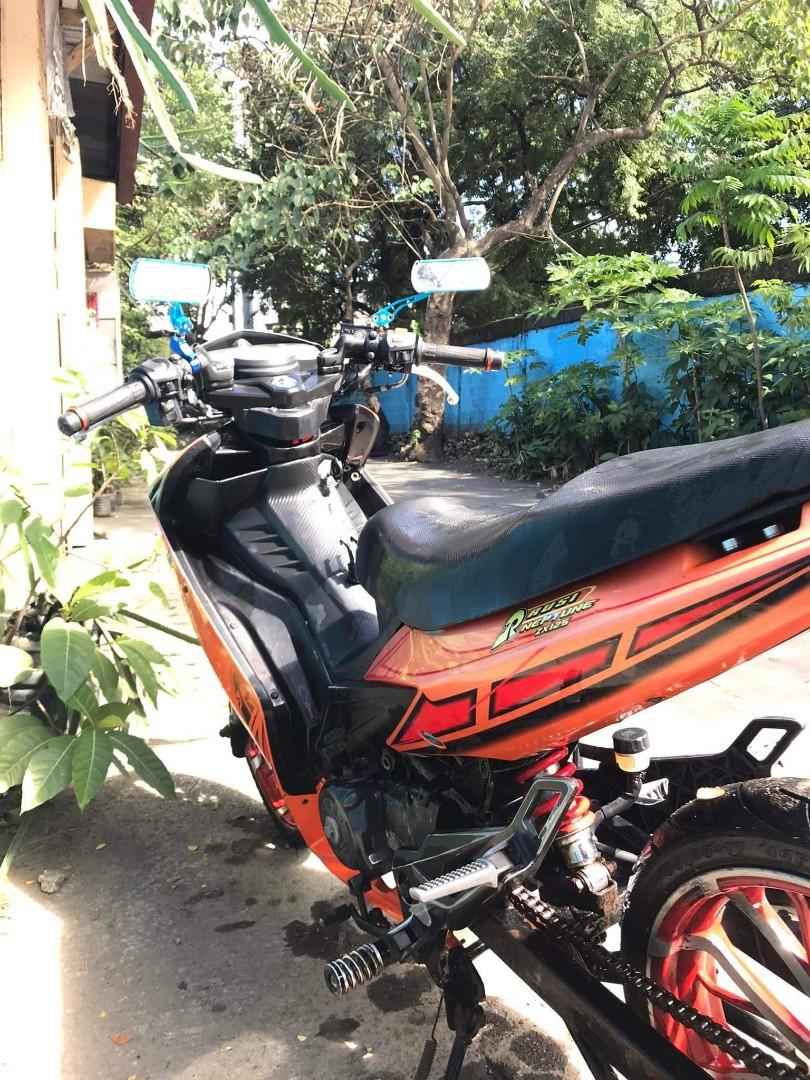 rusi neptune zx 125 black price