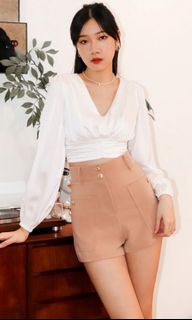 (Category: ) located in . Submitted by nanalincloset (Listing ID 1125468981, Image 1). Description: .