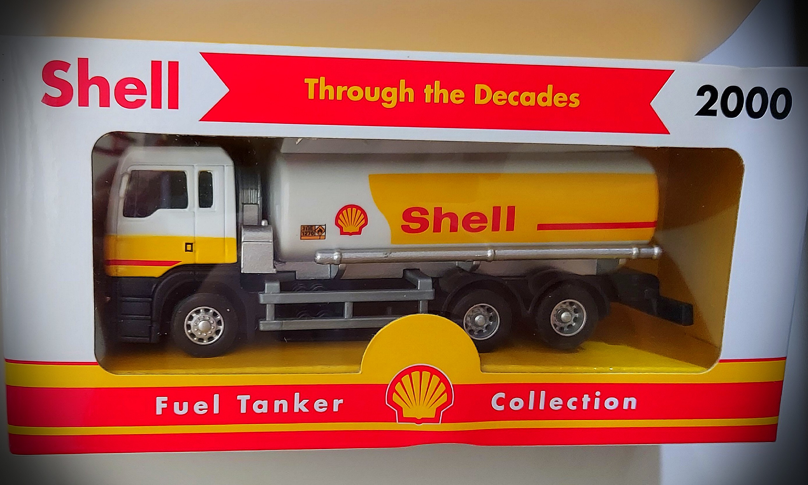 Shell truck, Hobbies & Toys, Toys & Games on Carousell