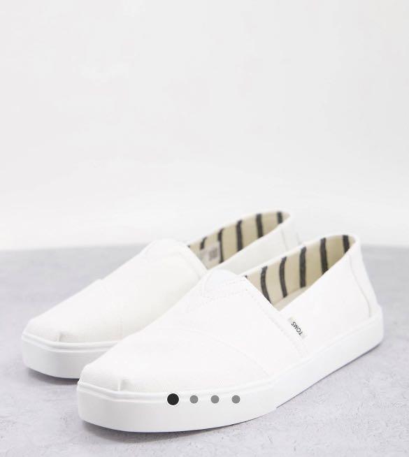 White slip deals on toms
