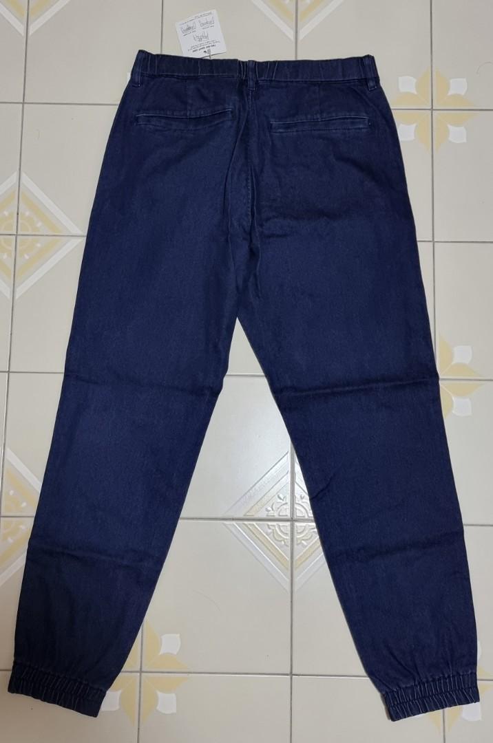 Uniqlo men's jogger pants (denim), Men's Fashion, Bottoms, Joggers