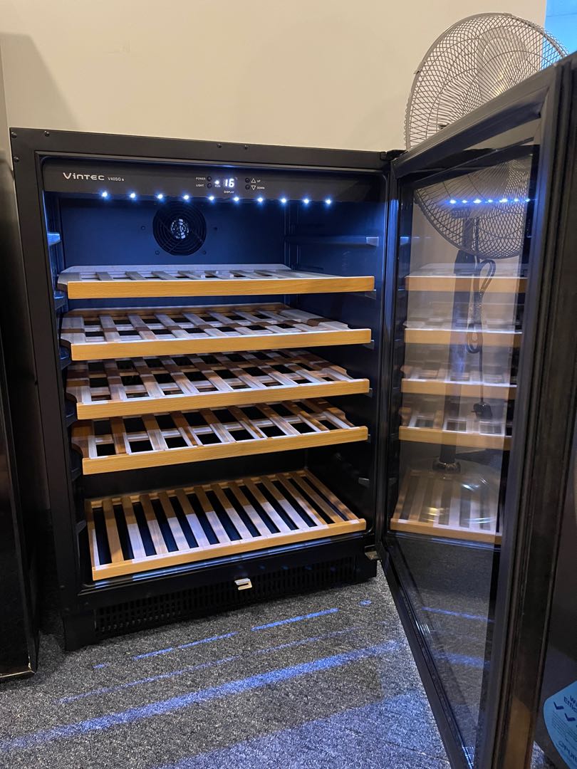 Vintec 40 bottle wine fridge 2025