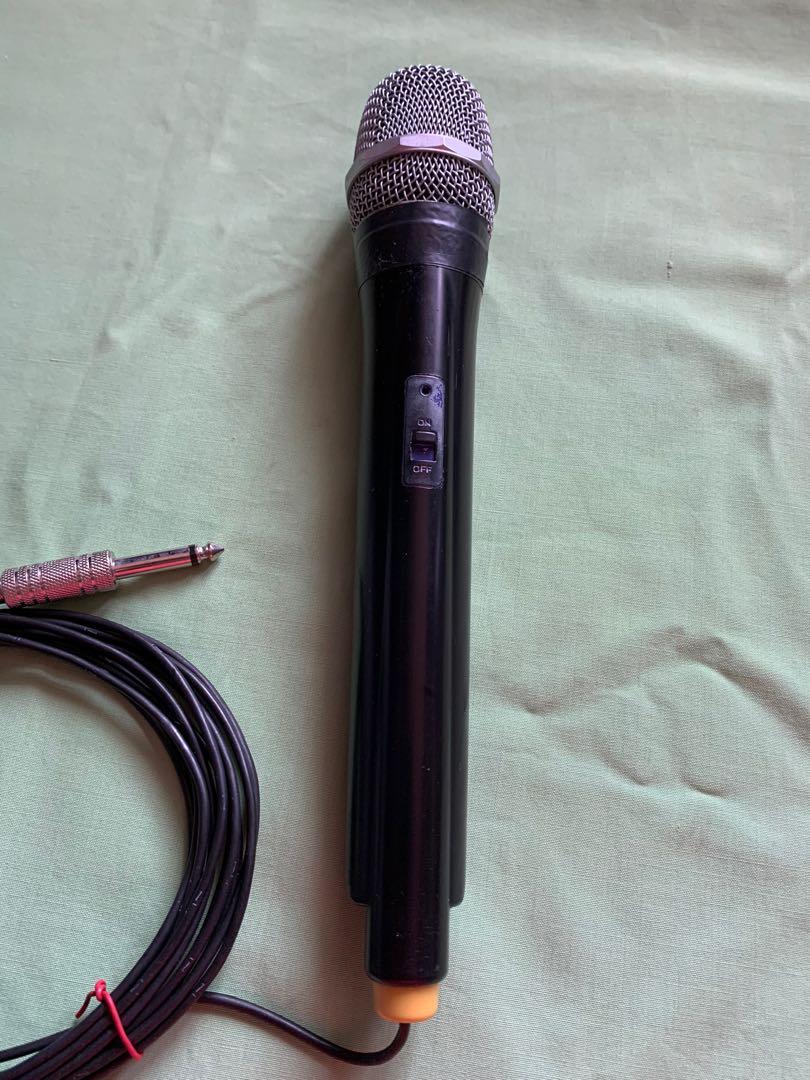 VocoPro Professional Microphone (Category: Microphones) located in Paranaque City. Submitted by seb_trading (Listing ID 1125300494, Image 2). Description: this is a wireless mic that was converted into a wired this mic is a high grade broadcast mic VocoPro professional microphones working condition wire is about 3meters long, also professional microphone cable perfect for practice singing, videoke, PA systems, paging mics etc. no switch, it was b