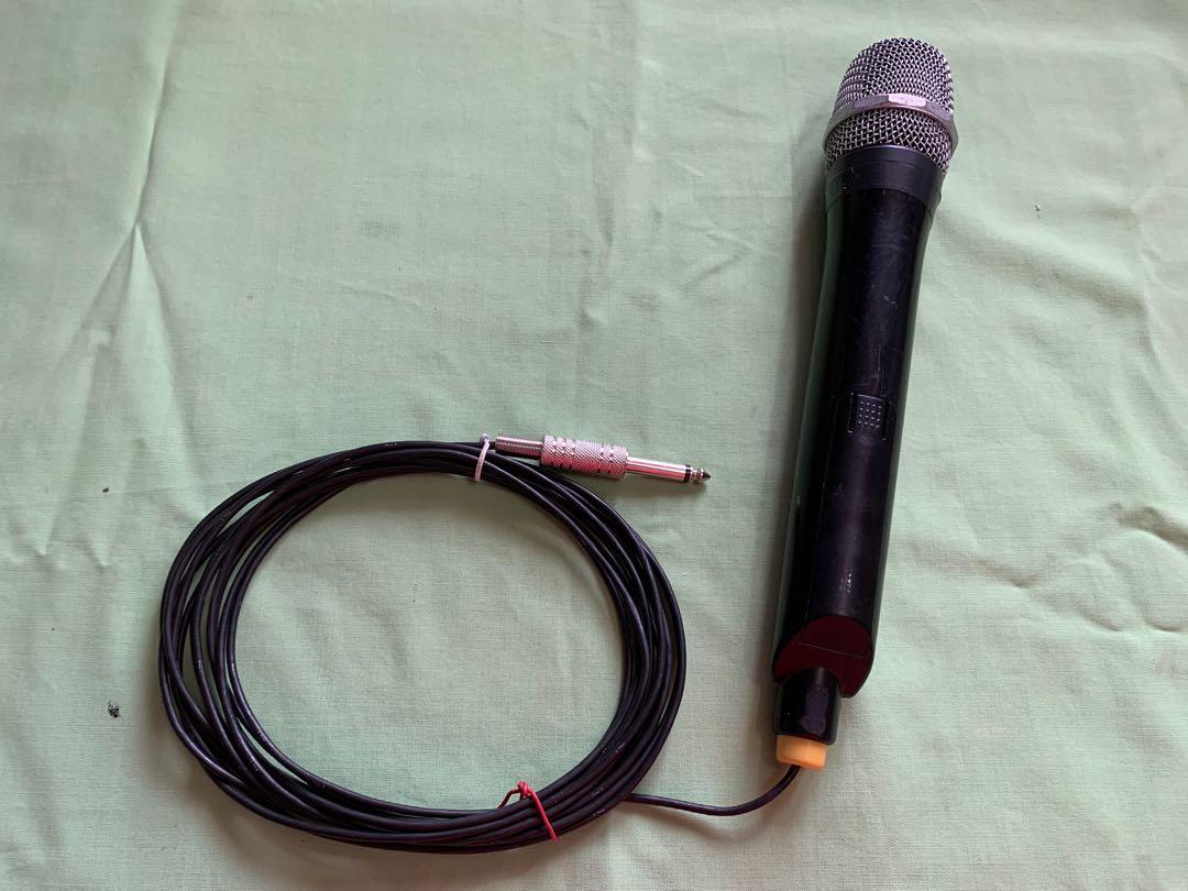 VocoPro Professional Microphone (Category: Microphones) located in Paranaque City. Submitted by seb_trading (Listing ID 1125300494, Image 3). Description: this is a wireless mic that was converted into a wired this mic is a high grade broadcast mic VocoPro professional microphones working condition wire is about 3meters long, also professional microphone cable perfect for practice singing, videoke, PA systems, paging mics etc. no switch, it was b