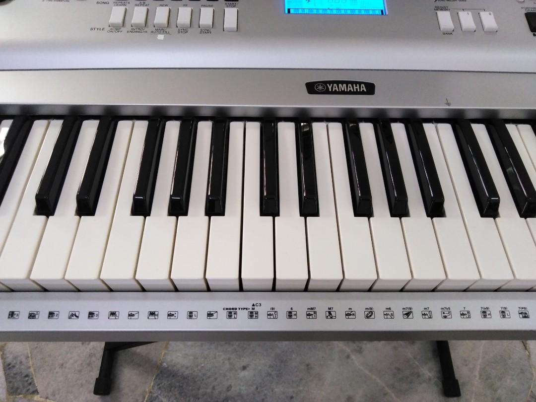 Yamaha DGX 230 digital keyboard, Hobbies & Toys, Music &