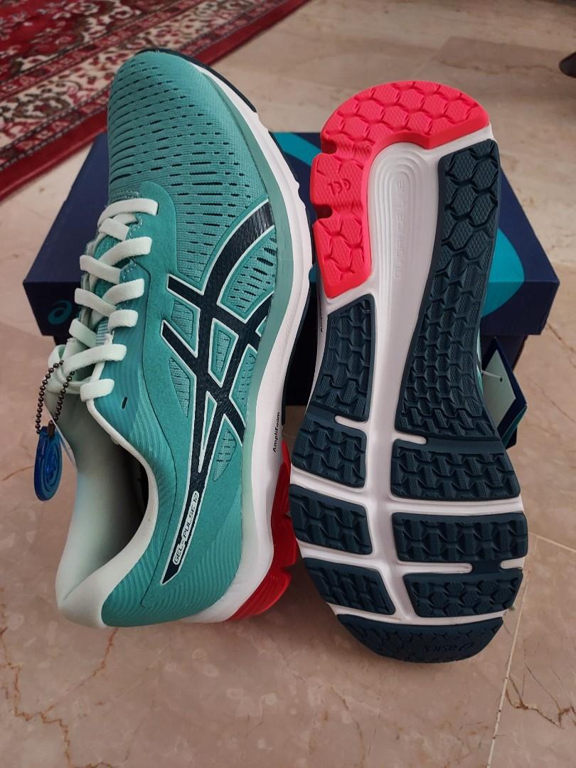 Womens size 12 online asics running shoes