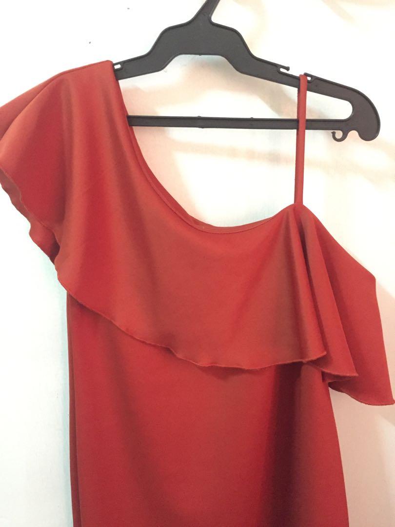 Casual Dress Neoprene (rust) (Category: Dresses) located in Manila. Submitted by futuremd_ (Listing ID 1125537626, Image 2). Description: Selling my rust asymmetrical dress. I Cute for evening dates! Never been used. Been sitting in my closet for awhile now. Hope someone will find this wonderful for them ❤️ Can fit M-L (bust size of 34-36in) Rfs: need funds for Medical Books and tuition fee :) Location: Manila.