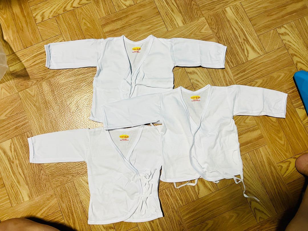 Baby Side-Tie Longsleeves (Category: Babies & Kids Fashion) located in Quezon City. Submitted by chizmax (Listing ID 1125629136, Image 1). Description: Take 3 for 100. Seldom used. In good condition. .