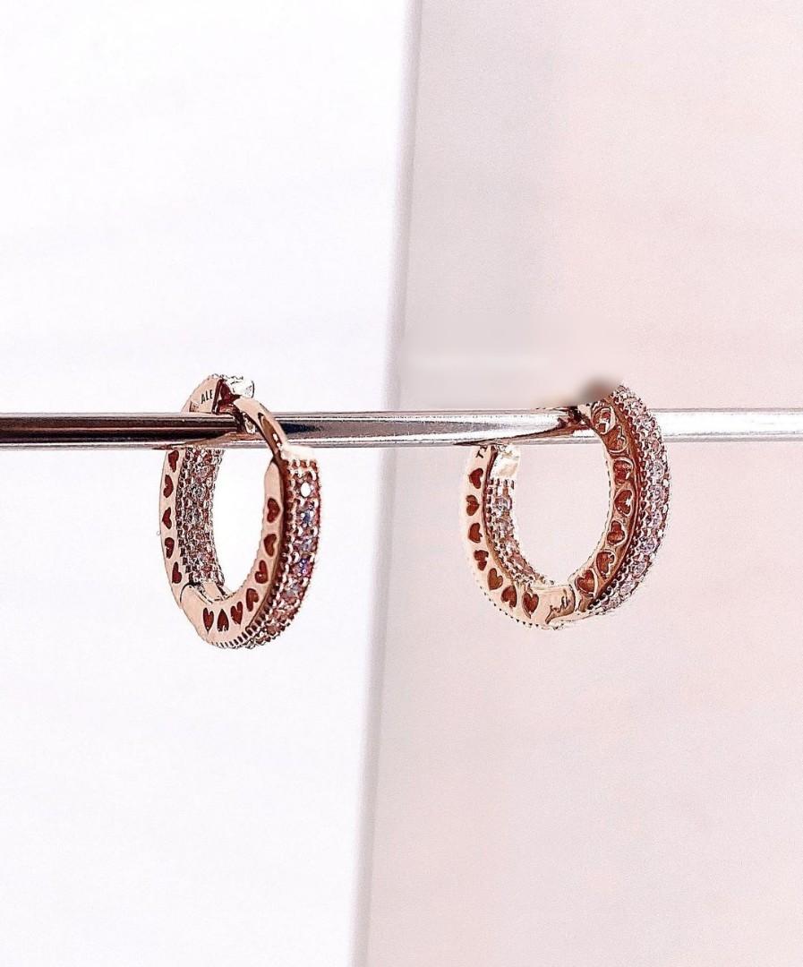 BAGSAK PRESYO AUTHENTIC PANDORA PAVE HEART HOOP EARRINGS