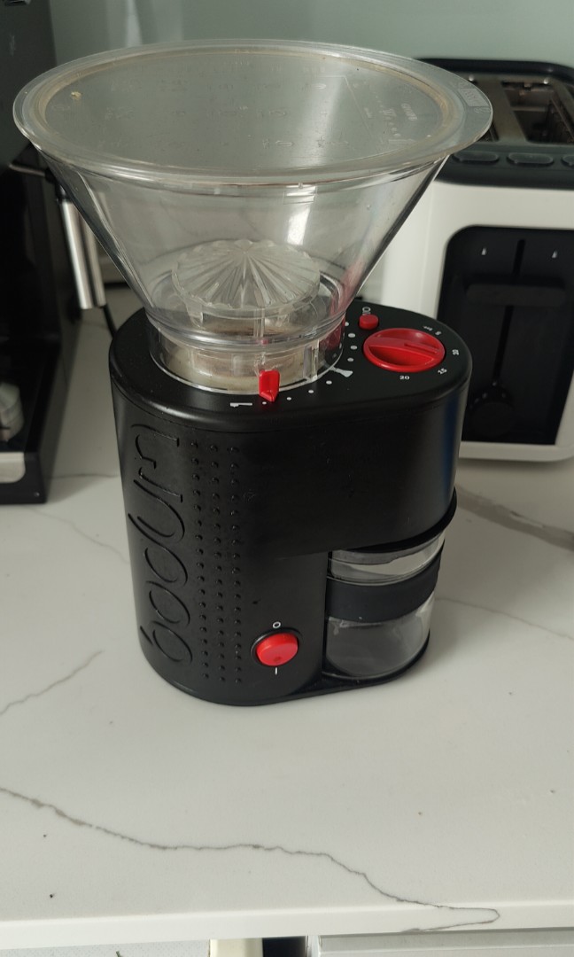 https://media.karousell.com/media/photos/products/2021/11/14/bodum_bistro_burr_coffee_grind_1636866759_3dc84302.jpg