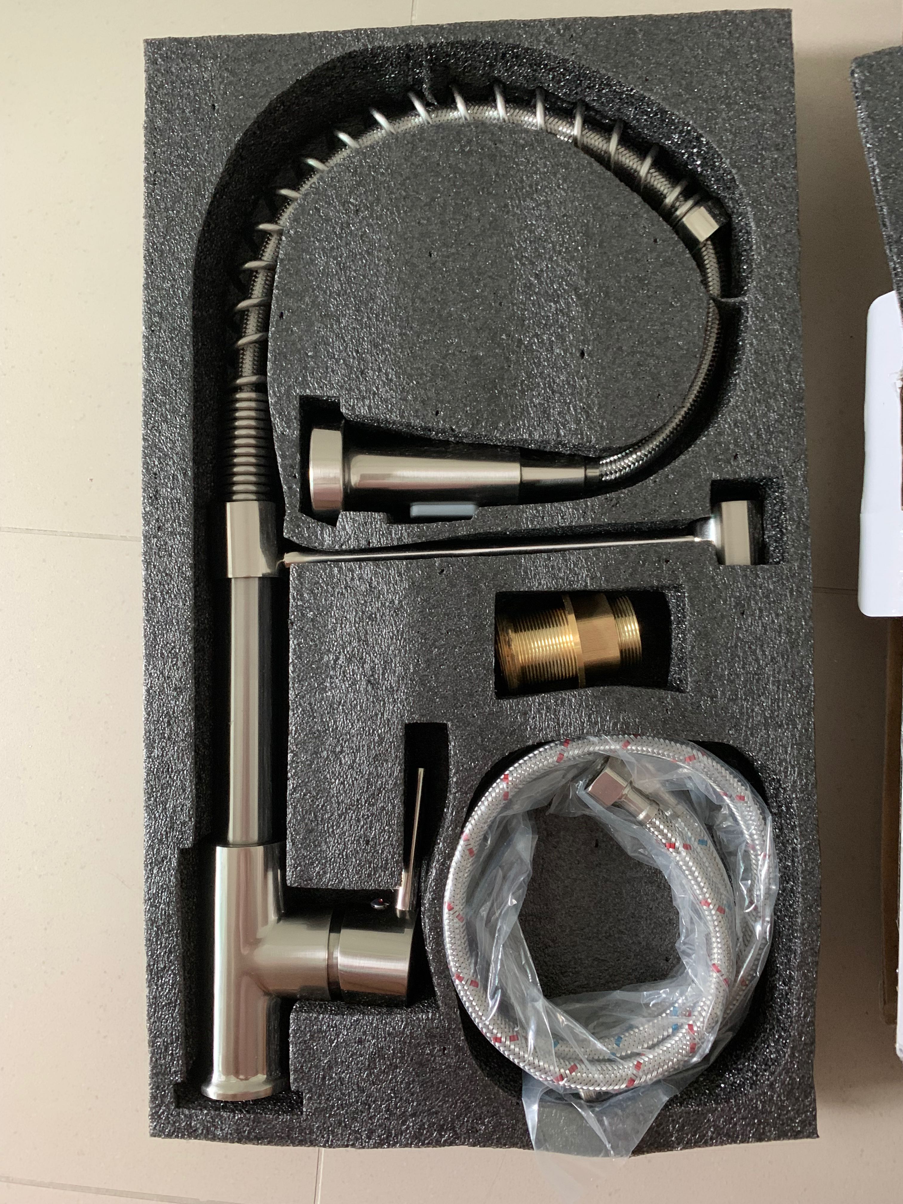 (BRAND NEW) Hot and cold kitchen sink faucet, TV & Home Appliances